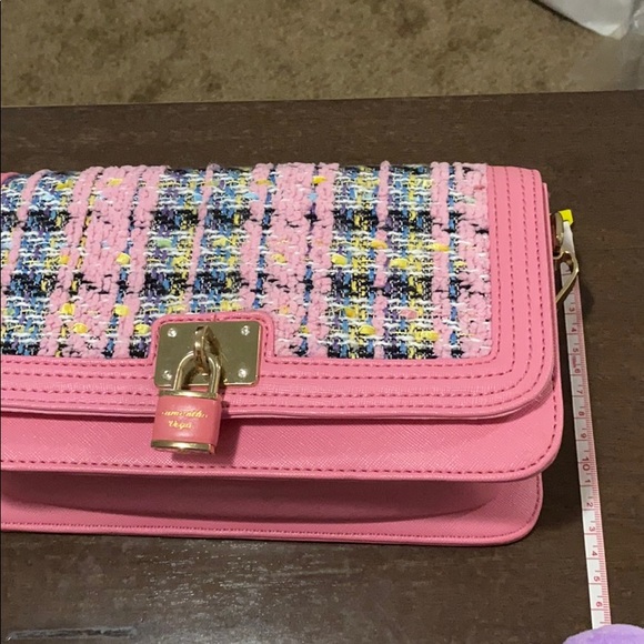 Samantha Vega sling bag - Picture 3 of 7